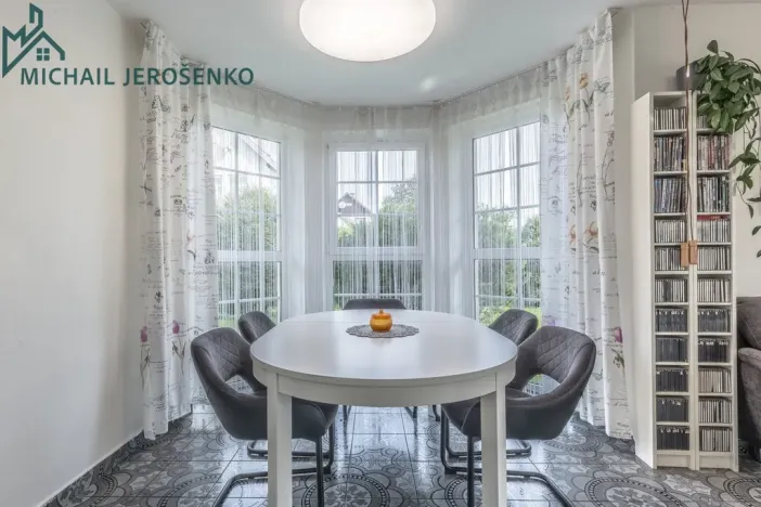 Prodej rodinného domu, Mladé Buky, 149 m2