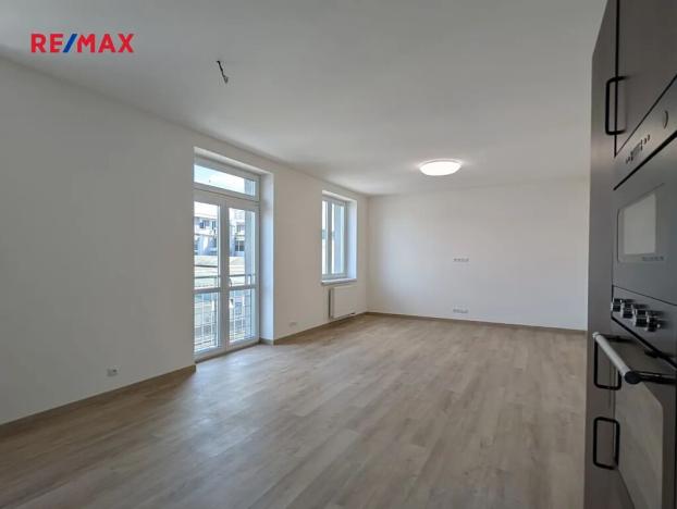 Pronájem bytu 3+kk, Praha - Vršovice, Na louži, 97 m2
