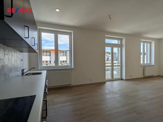 Pronájem bytu 3+kk, Praha - Vršovice, Na louži, 97 m2