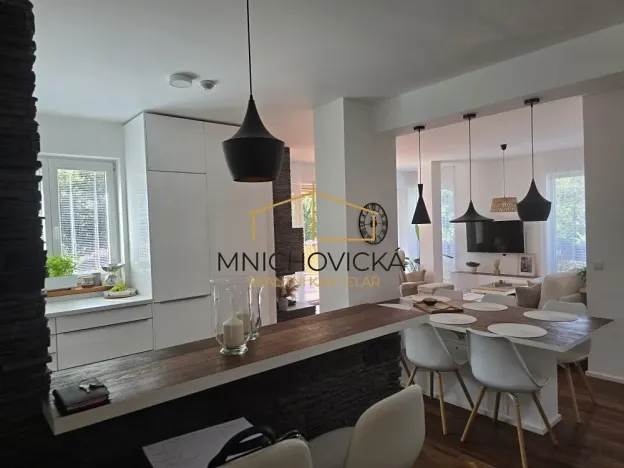 Prodej rodinného domu, Mnichovice, K Hubačovu, 186 m2