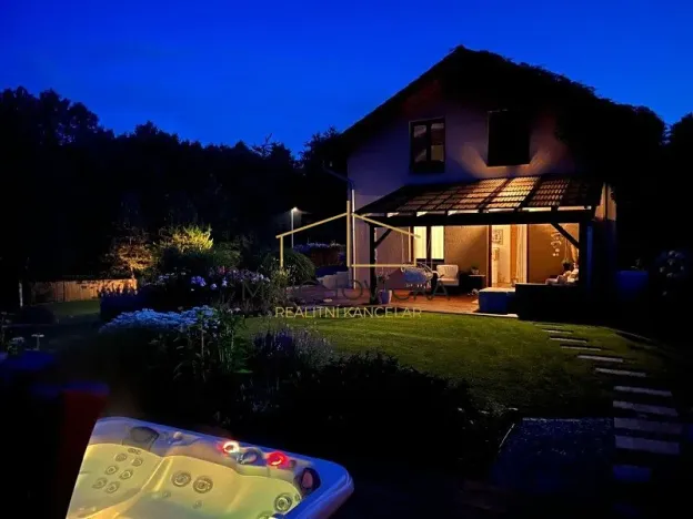 Prodej rodinného domu, Mnichovice, K Hubačovu, 186 m2