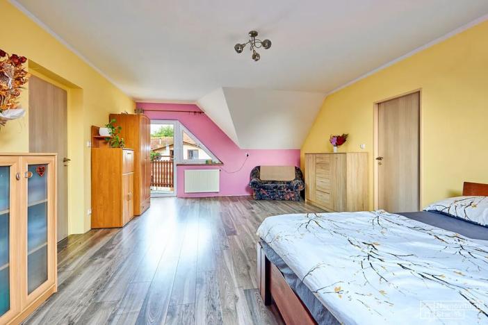 Prodej rodinného domu, Kestřany, 212 m2