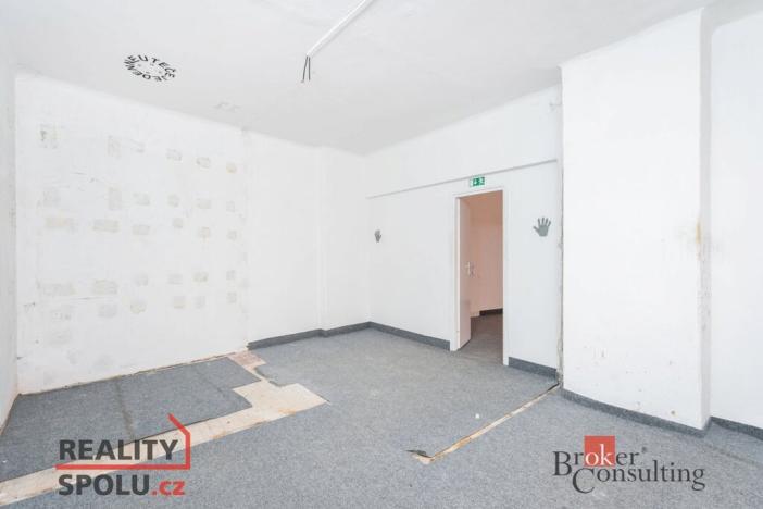 Prodej komerční nemovitosti, Karlovy Vary, Varšavská, 145 m2