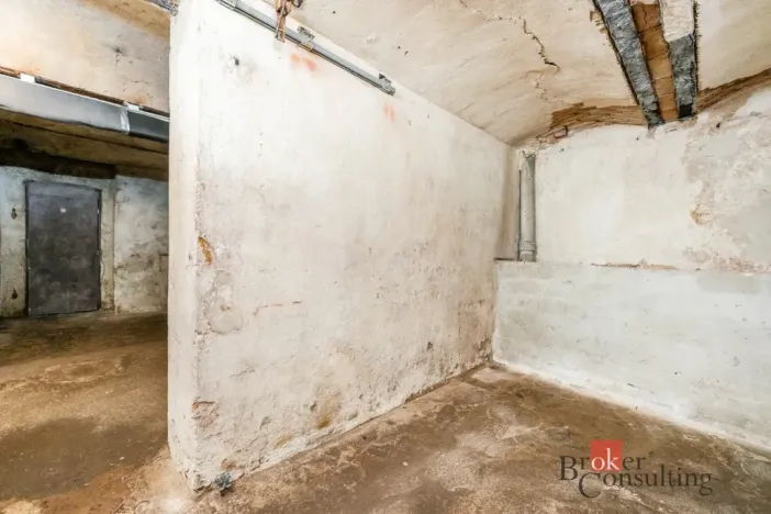 Prodej komerční nemovitosti, Karlovy Vary, Varšavská, 145 m2