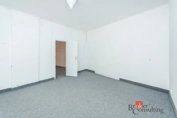 Prodej komerční nemovitosti, Karlovy Vary, Varšavská, 145 m2