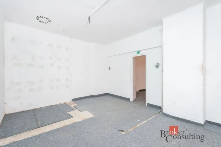 Prodej komerční nemovitosti, Karlovy Vary, Varšavská, 145 m2