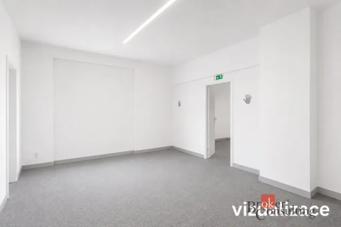 Prodej komerční nemovitosti, Karlovy Vary, Varšavská, 145 m2