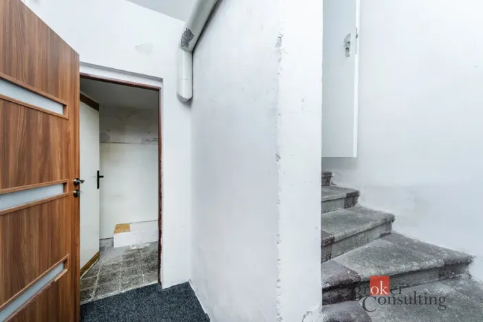 Prodej komerční nemovitosti, Karlovy Vary, Varšavská, 145 m2
