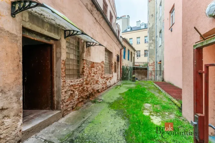 Prodej komerční nemovitosti, Karlovy Vary, Varšavská, 145 m2