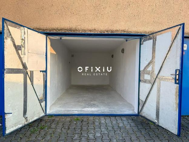 Prodej garáže, Adamov, Komenského, 20 m2