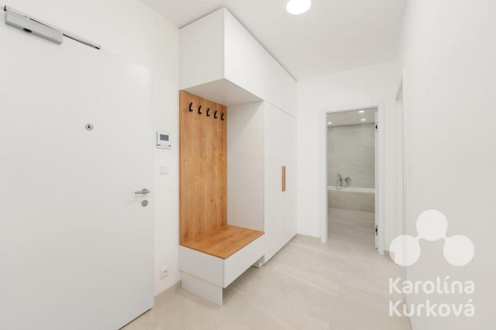 Pronájem bytu 2+kk, Praha - Nusle, Muzikova, 56 m2