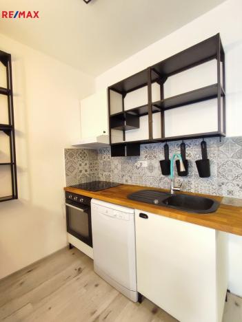 Pronájem bytu 2+kk, Třebíč, Zdislavina, 45 m2