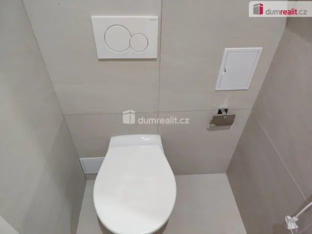 Pronájem bytu 1+kk, Děčín - Děčín III-Staré Město, Zelená, 21 m2