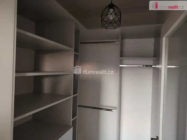 Pronájem bytu 3+1, Děčín - Děčín III-Staré Město, Zelená, 65 m2