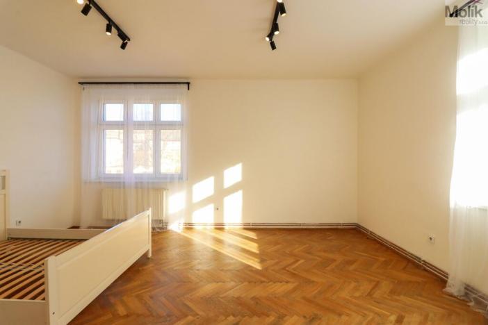 Pronájem bytu 2+1, Chomutov, Křižíkova, 82 m2