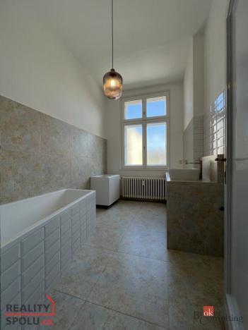 Pronájem bytu 2+1, Ostrava - Moravská Ostrava, Tyršova, 98 m2