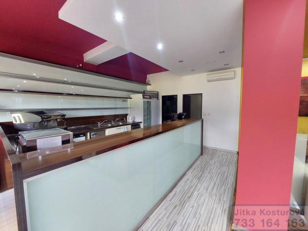 Pronájem restaurace, Krnov - Pod Bezručovým vrchem, Říční okruh, 116 m2