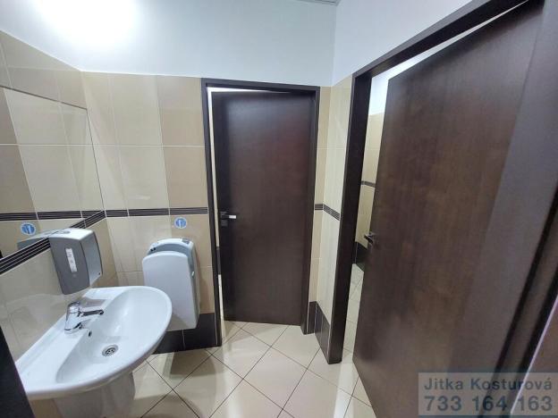 Pronájem restaurace, Krnov - Pod Bezručovým vrchem, Říční okruh, 116 m2