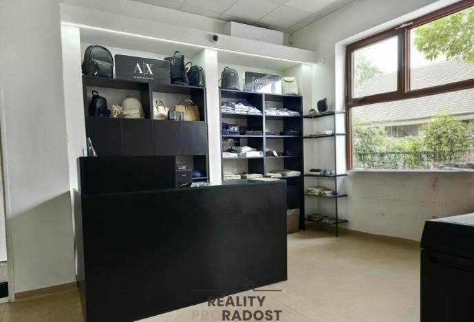 Pronájem obchodního prostoru, Hodonín, Štefánikova, 90 m2