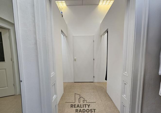 Pronájem obchodního prostoru, Hodonín, Štefánikova, 90 m2