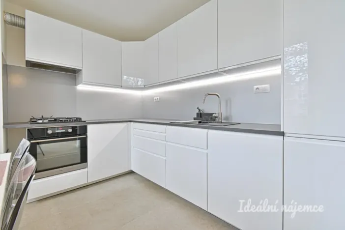 Pronájem bytu 2+1, Brno - Bystrc, Černého, 62 m2