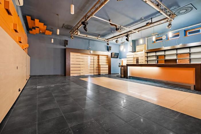 Prodej obchodního prostoru, Beroun, 456 m2