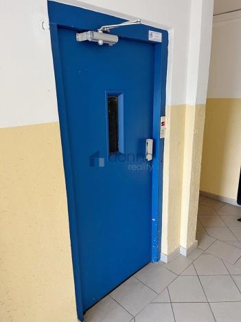 Pronájem bytu 2+kk, Praha, Hněvkovského, 45 m2