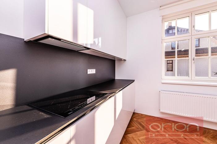 Pronájem bytu 3+1, Praha - Dejvice, Na viničních horách, 140 m2