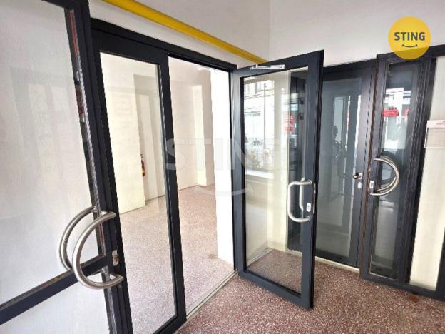 Pronájem obchodního prostoru, Opava, Ostrožná, 25 m2