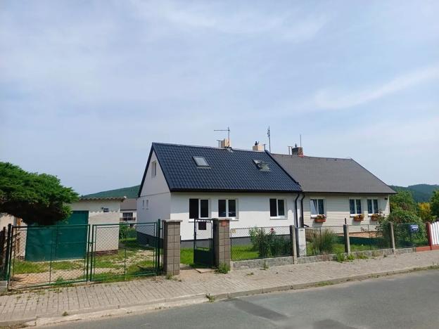 Prodej rodinného domu, Hrádek, Zahradní, 98 m2