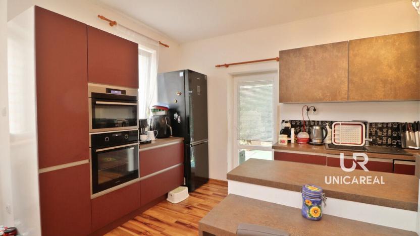 Prodej rodinného domu, Božice, 233 m2