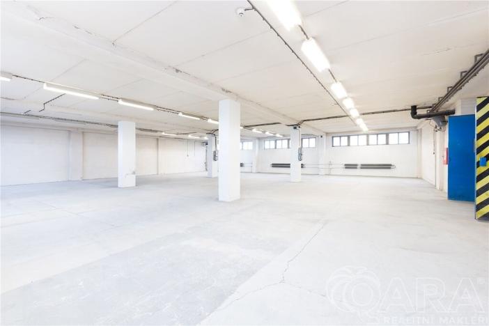 Pronájem skladu, Planá nad Lužnicí, Chýnovská, 1998 m2