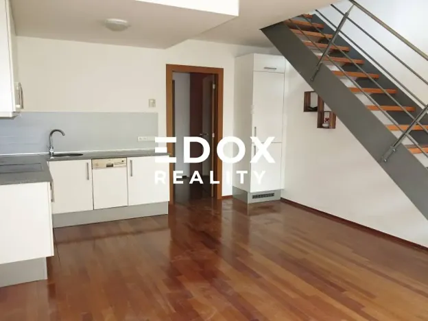 Pronájem bytu 2+kk, Praha - Vysočany, Podnádražní, 60 m2