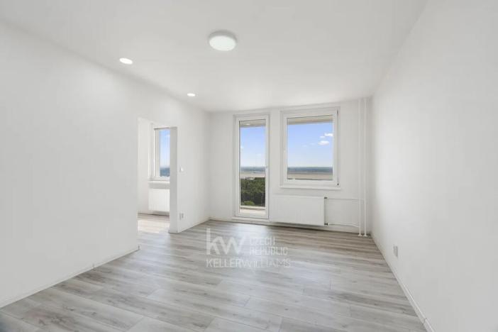 Prodej bytu 3+1, Praha - Troja, Hnězdenská, 74 m2