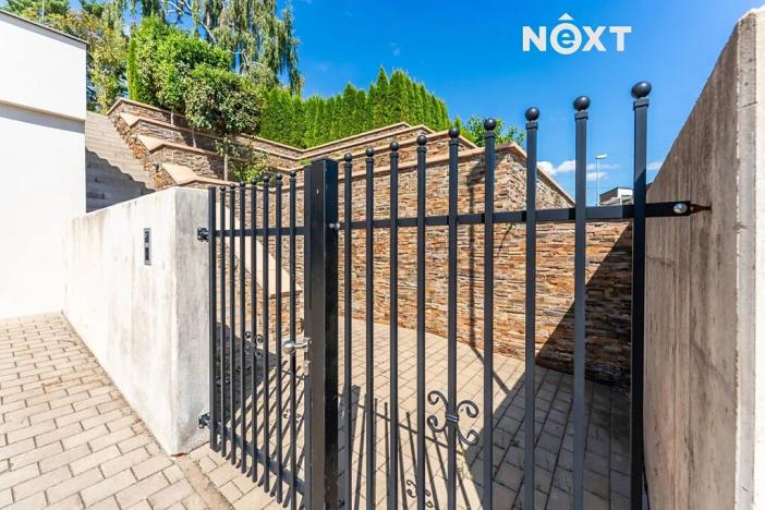 Prodej vily, Vrchlabí, Slunečný vrch, 299 m2