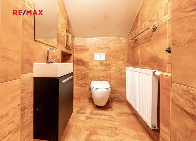 Prodej komerční nemovitosti, Nový Knín, 360 m2