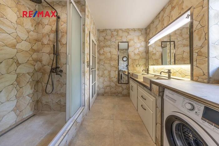 Prodej rodinného domu, Nový Knín, 350 m2