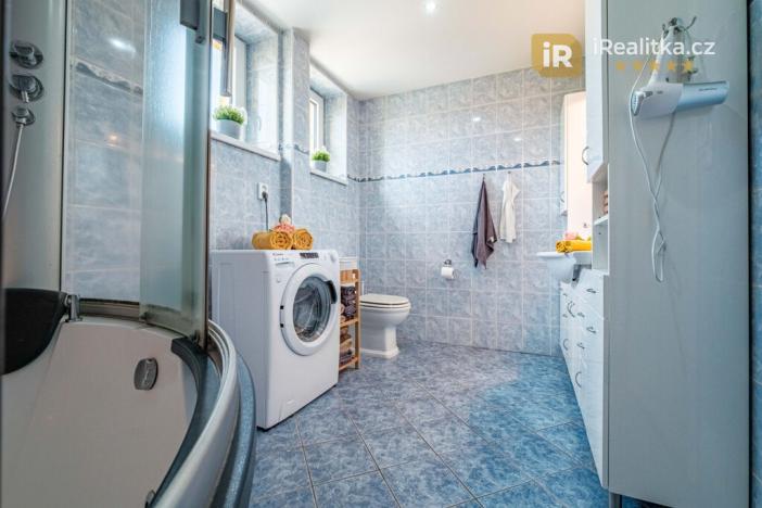 Prodej rodinného domu, Lučice, 225 m2