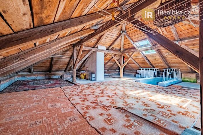 Prodej rodinného domu, Lučice, 225 m2