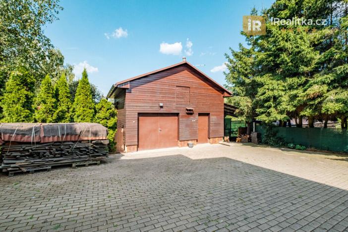 Prodej rodinného domu, Lučice, 225 m2