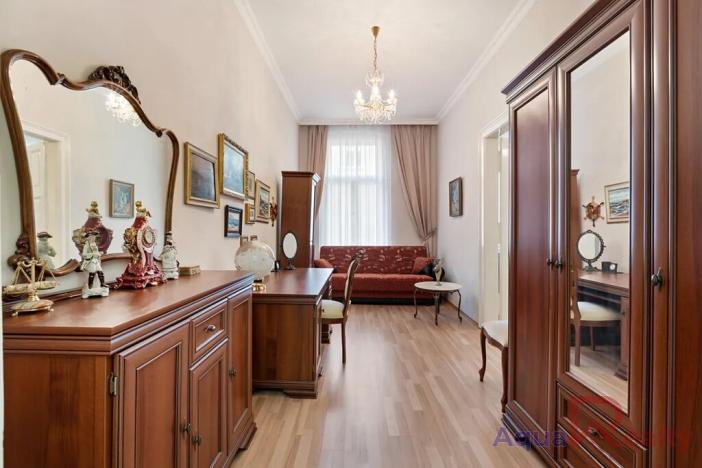 Prodej bytu 3+1, Karlovy Vary, K. Čapka, 88 m2