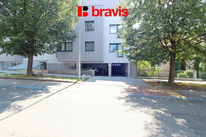 Pronájem garáže, Brno - Židenice, Táborská, 13 m2