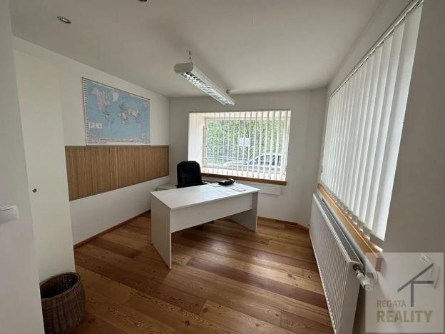 Prodej obchodního prostoru, Bad Kleinkirchheim, Rakousko, Dorfstraße, 90 m2