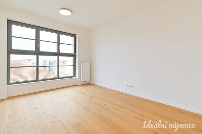 Pronájem bytu 1+kk, Brno, Bratislavská, 25 m2