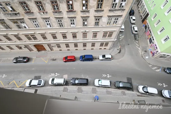 Pronájem bytu 1+kk, Brno, Bratislavská, 25 m2
