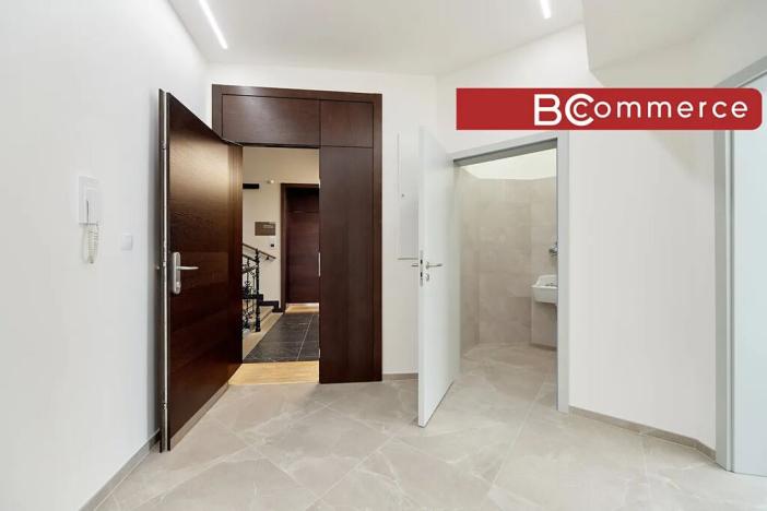 Pronájem kanceláře, Brno, Jánská, 167 m2