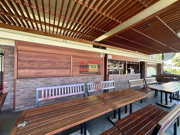 Prodej komerční nemovitosti, Veselí nad Lužnicí, náměstí T. G. Masaryka, 1037 m2