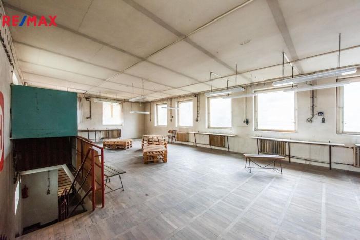 Prodej skladu, Brno - Maloměřice, Karlova, 1000 m2
