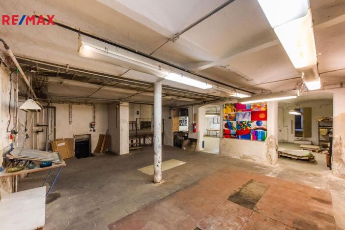 Prodej skladu, Brno - Maloměřice, Karlova, 1000 m2