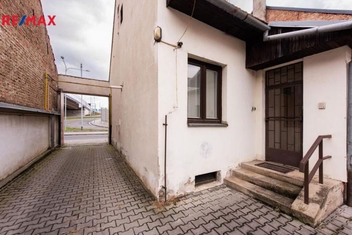 Prodej skladu, Brno - Maloměřice, Karlova, 1000 m2